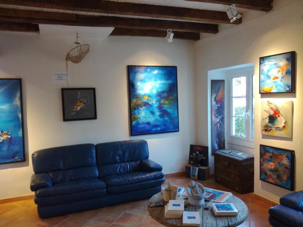 Galerie D'Art D'Une Ancienne Mairie De 1783 Espelette Esterno foto